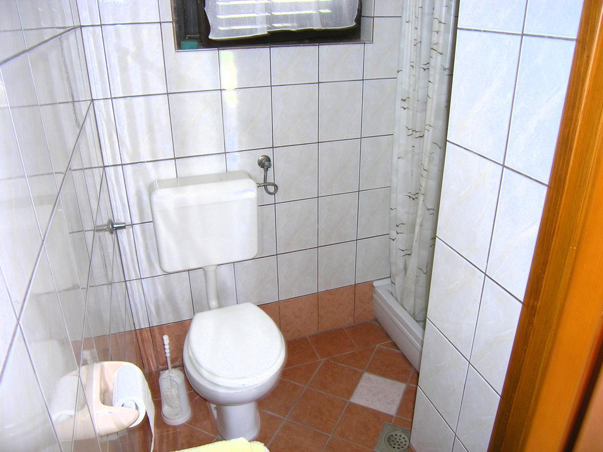 Apartman Braut Krk Town Exterior photo