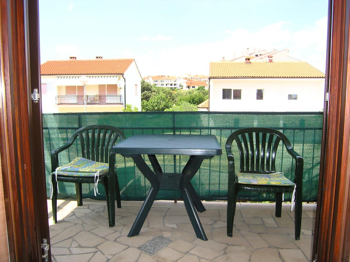 Apartman Braut Krk Town Exterior photo