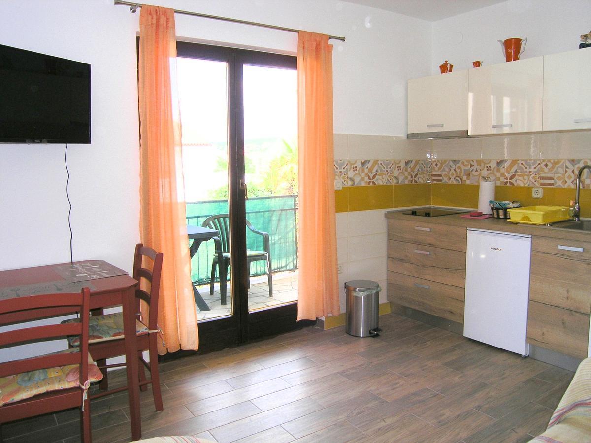 Apartman Braut Krk Town Exterior photo